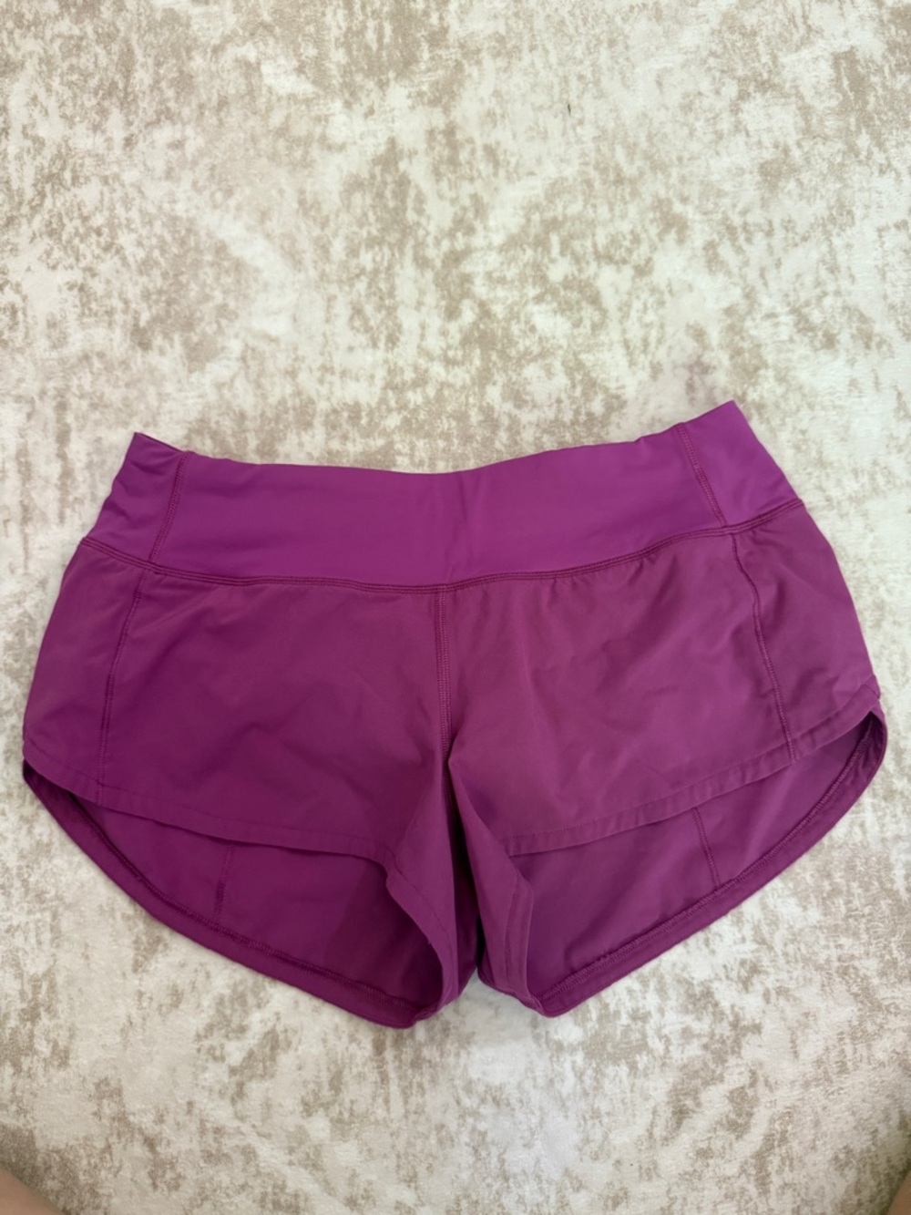 Lululemon Speed Up Shorts Low Rise 2.5” Size 4 Purple